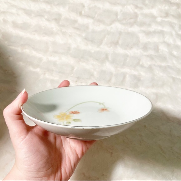 Vintage Annabelle fine china 2 floral dessert bowls - Picture 3 of 5